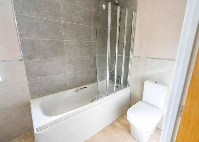 Deneb With Hot Tub * مالتون