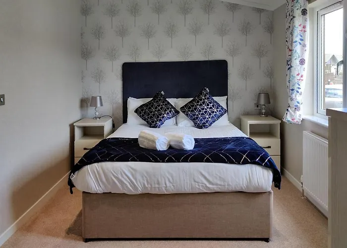 Deneb With Hot Tub *